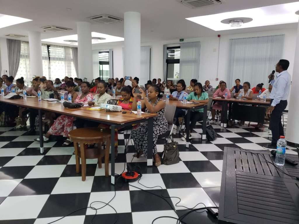 Le Syndicat des Industries de Madagascar, en collaboration avec...