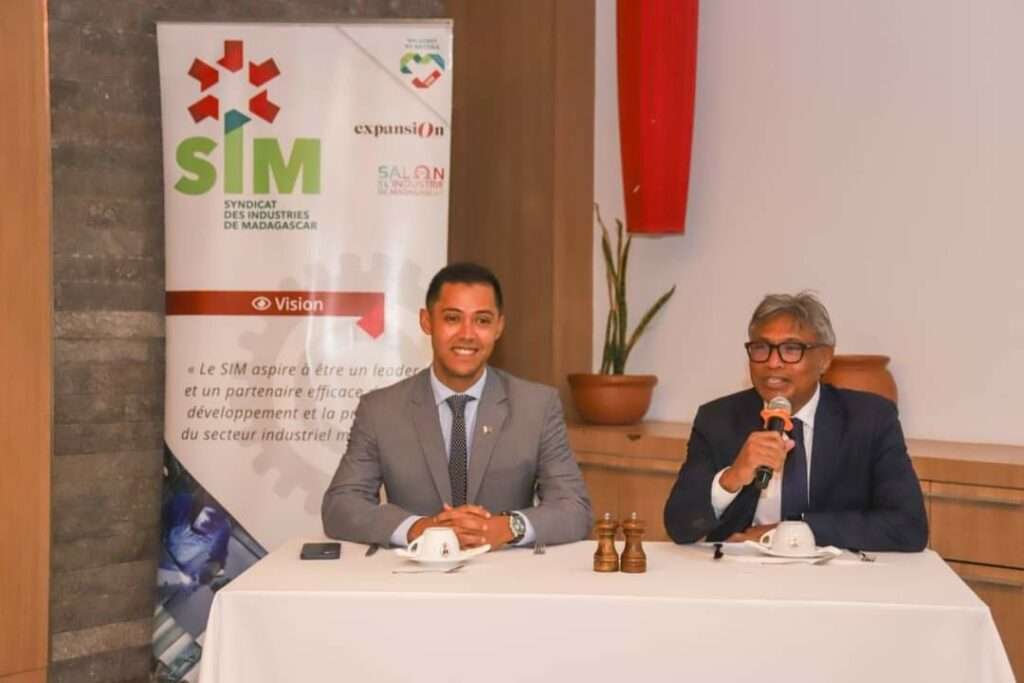 Levée pour le développement économique de Madagascar : Les secteurs public et privé serrent les coudes.