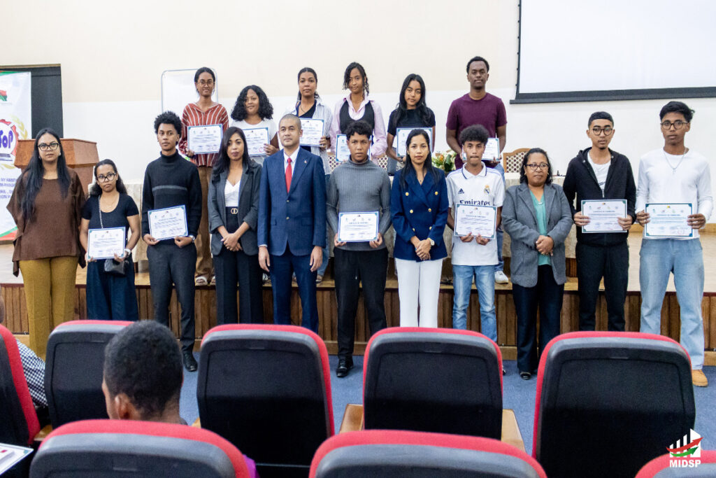 PÔLE STAGE MADAGASCAR : 137 jeunes formés à l’insertion professionnelle